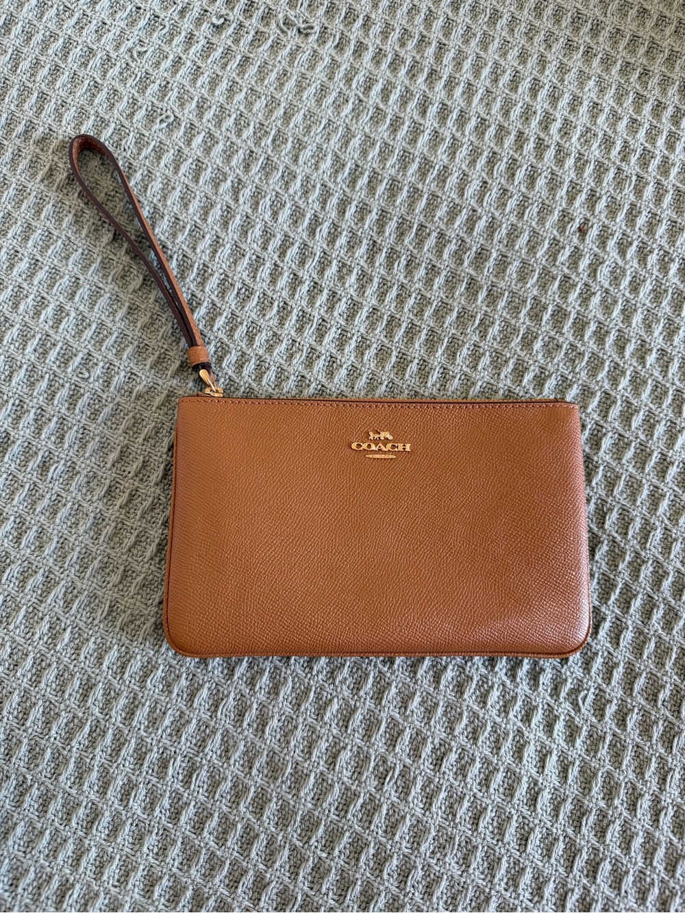 Coach crossgrain leather large wristlet
